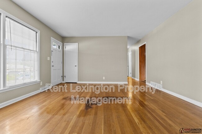 Building Photo - 1036 Whitehall Pl