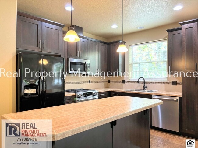 Building Photo - 14500 SW 6th St