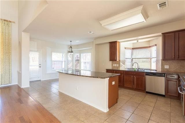 Building Photo - 10028 Promontory Dr