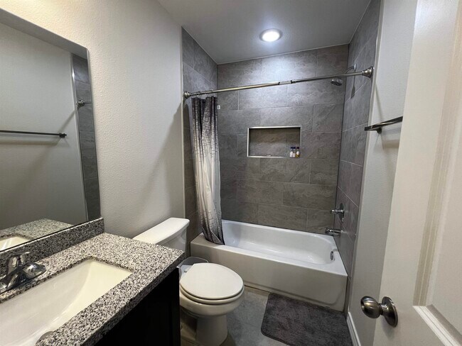 Building Photo - 5626 Encanto Dr
