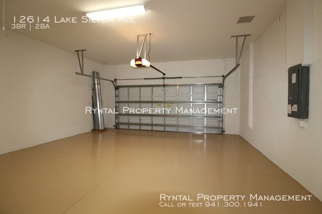 Building Photo - 12614 Lake Silver Ave