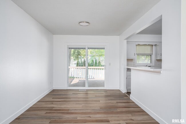 Building Photo - 2530 Saint John Ct