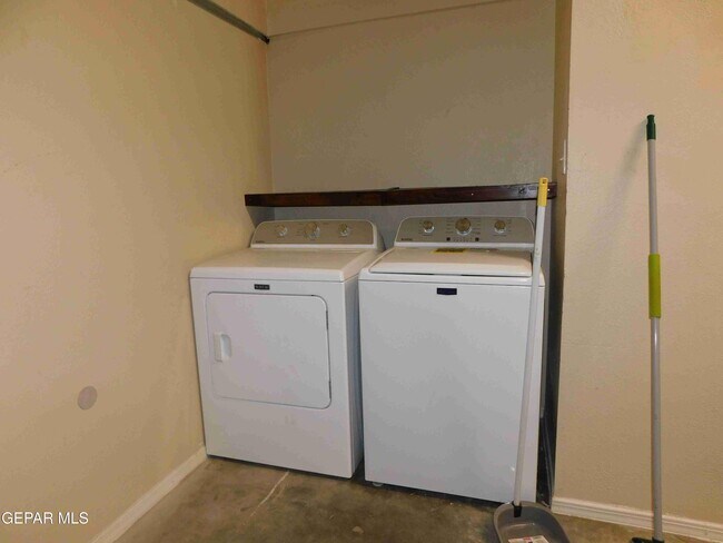 Building Photo - 8609 Pilgrimage Cir