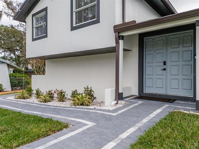 Building Photo - 23700 Lake Hills Dr