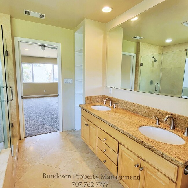 Building Photo - 1464 Georgia Ct