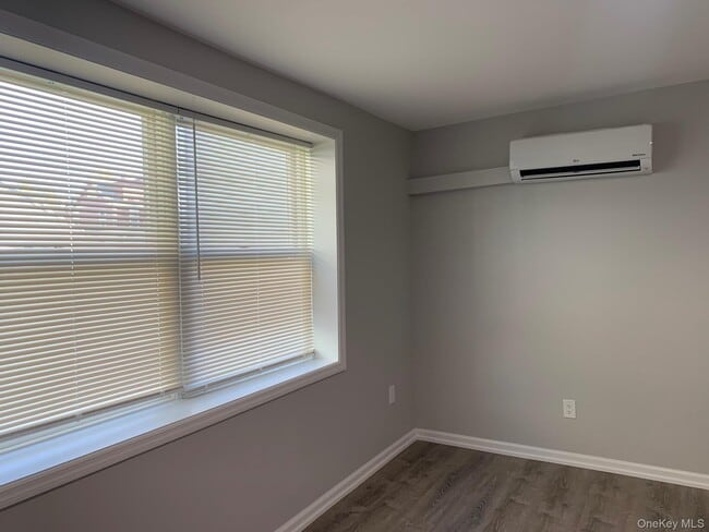 Building Photo - 21 Collegeview Ave