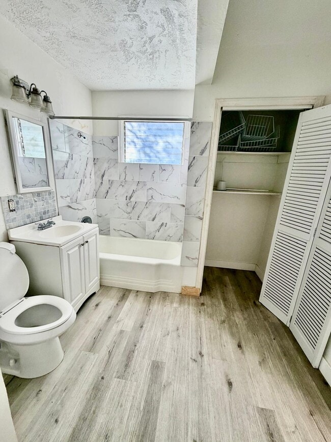 Building Photo - 21157 1/2 Placeritos blvd