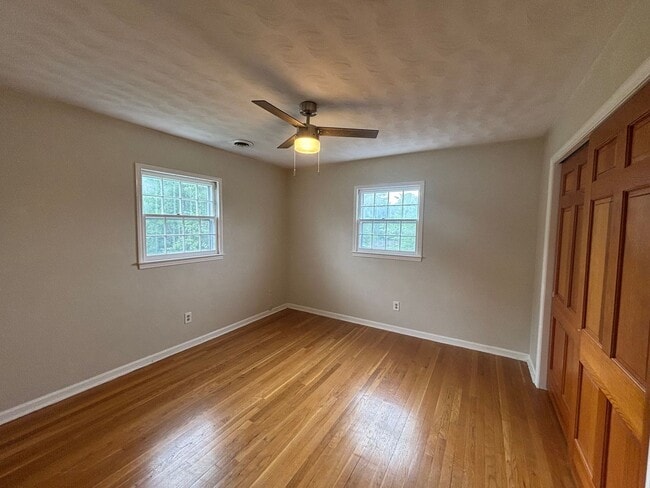 Building Photo - 24 Bohnert Dr