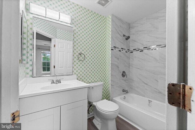 Building Photo - 3336 Fordington Pl