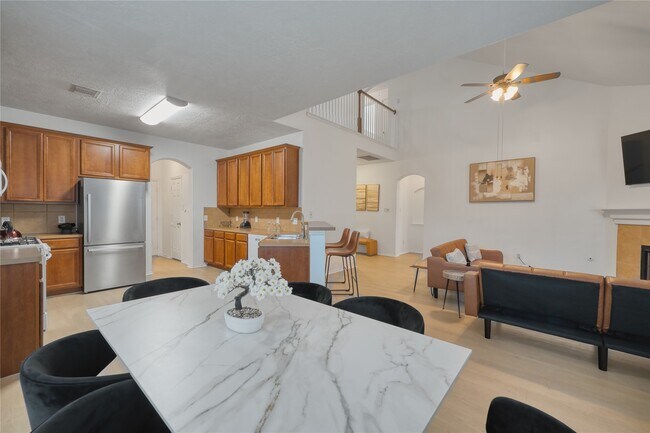 Building Photo - 9610 Beckwood Post Dr