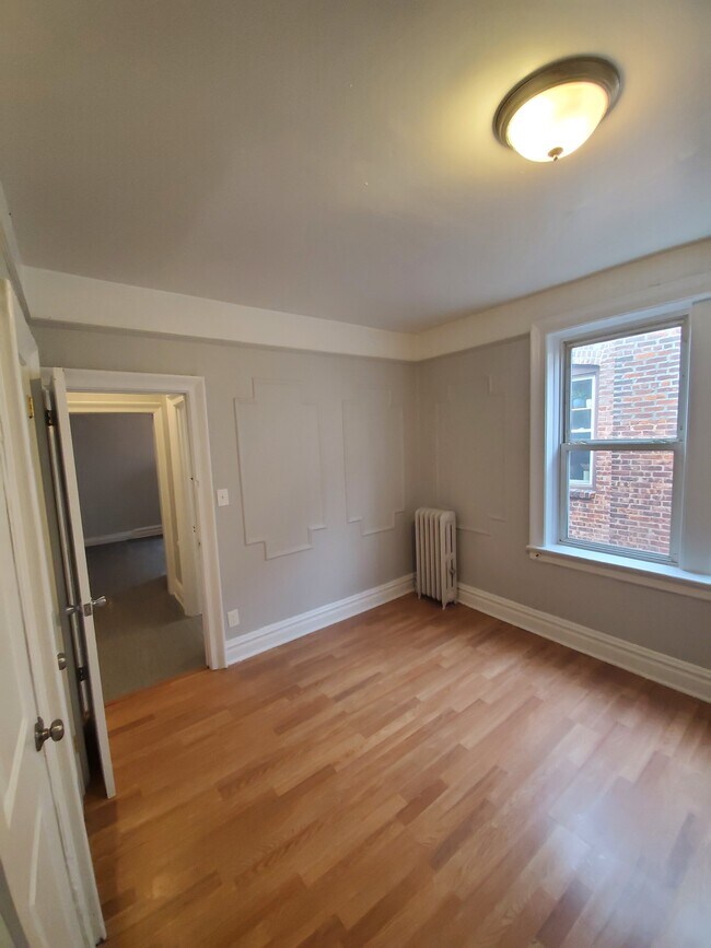Building Photo - 359 Danforth Ave