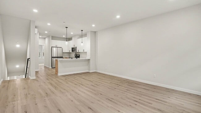 Building Photo - Brand-New Townhome at Cathcart Crossing – Modern Living in a Prime Snohomish Location - Move in R...