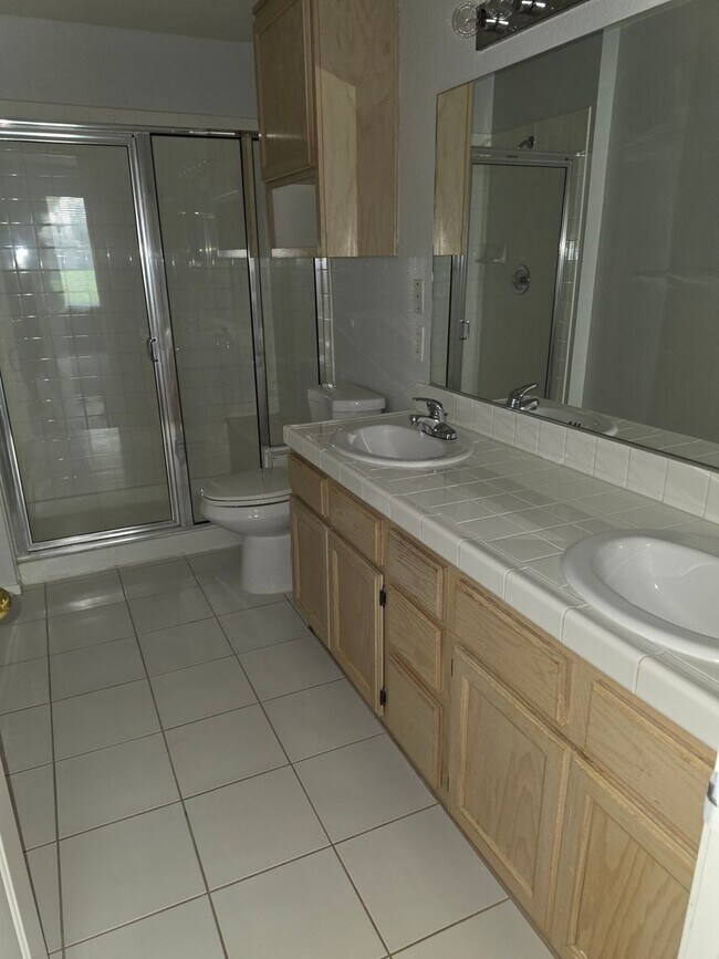 Building Photo - 8452 Boseck Dr