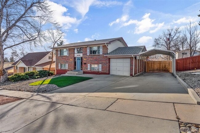 Building Photo - 1438 Laurette Dr