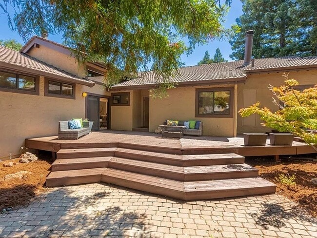 Building Photo - BRIGHT & AIRY HOME IN EXCLUSIVE ENCLAVE SPRAWLING, PRIVATE CULDESAC PROPERTY