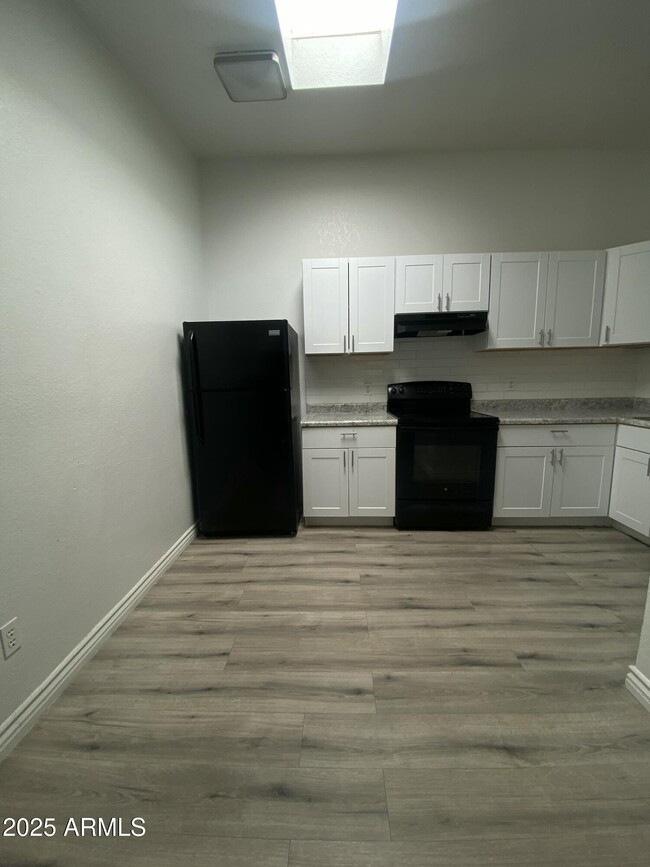Building Photo - 2580 S Yavapai Rd