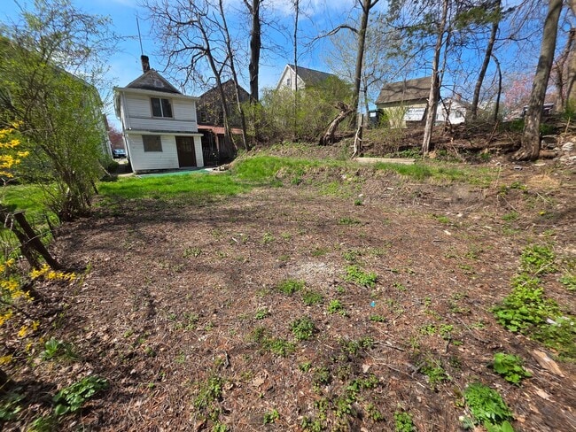 Building Photo - Beautiful Waterside 3 bedroom Single-Family Home - Catskill, NY