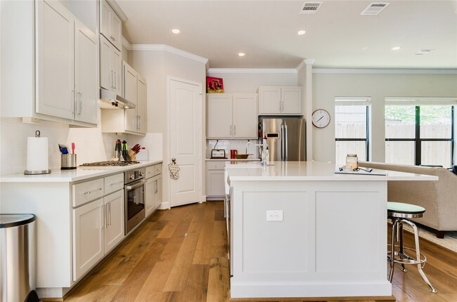 Building Photo - 4014 Woodhead St