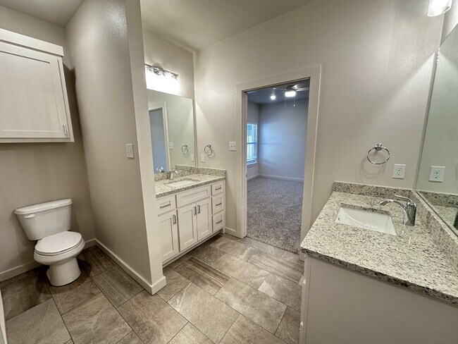 Building Photo - 1115 N 7th St