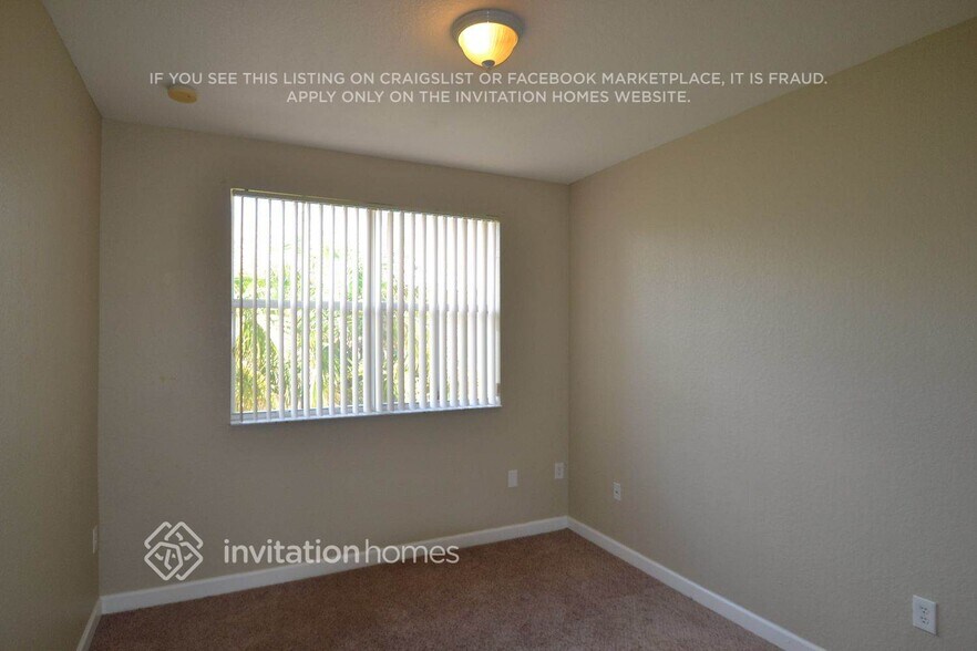 Building Photo - 7732 NW 114th Pl