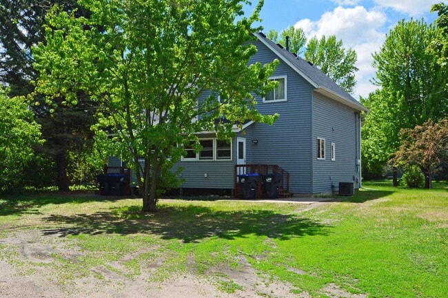 Building Photo - Beautiful 2-Bed 1-Bath Home Available Now in Monticello!