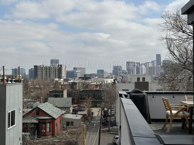 Building Photo - 2939 W 23rd Ave