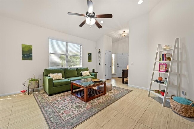 Building Photo - 9515 Tanager Way