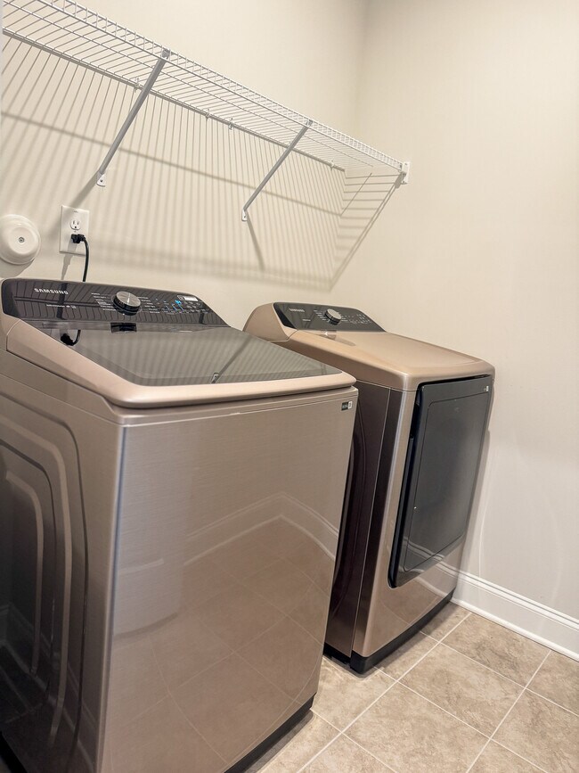 Building Photo - 2202 Rooster Spur Ct