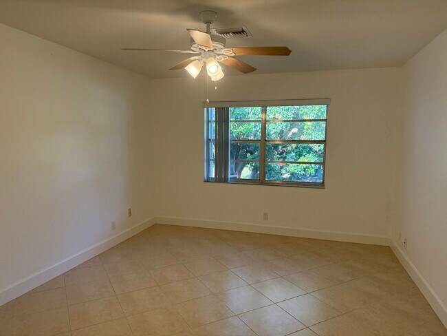 Building Photo - 2755 W Atlantic Ave