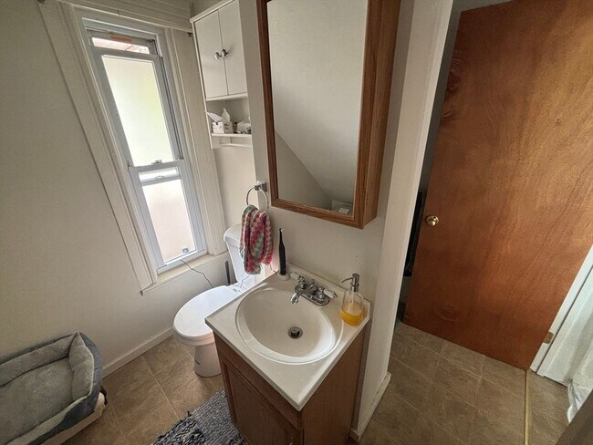 Building Photo - 41 Whipple St