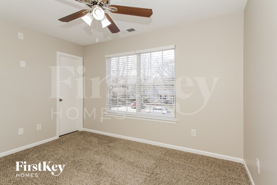 Building Photo - 441 1st Turn Ct SW