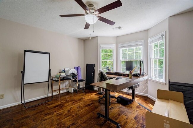 Building Photo - 8895 Club River Dr