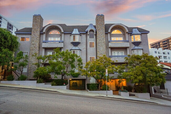 Building Photo - 10627 Ashton Ave