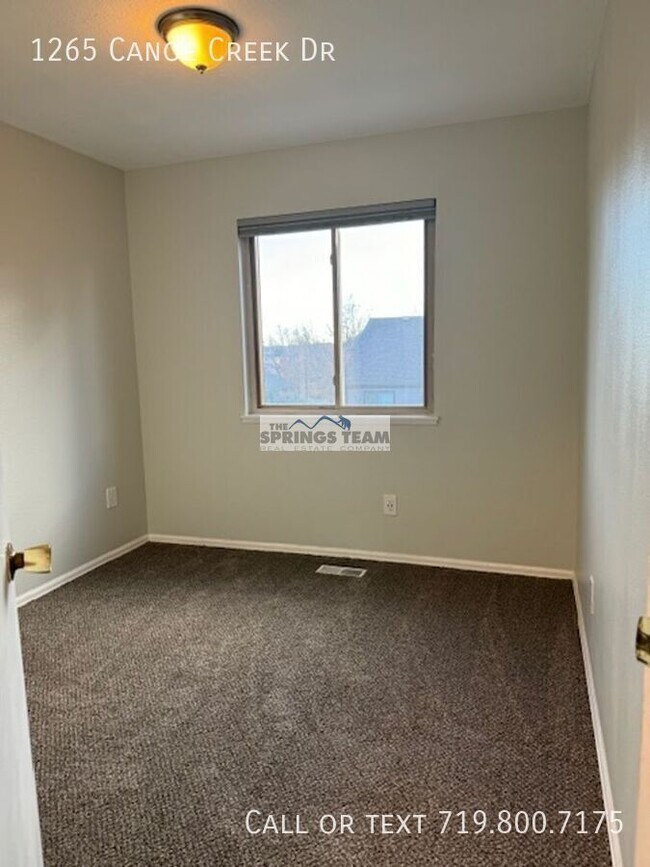 Building Photo - 1265 Canoe Creek Dr N