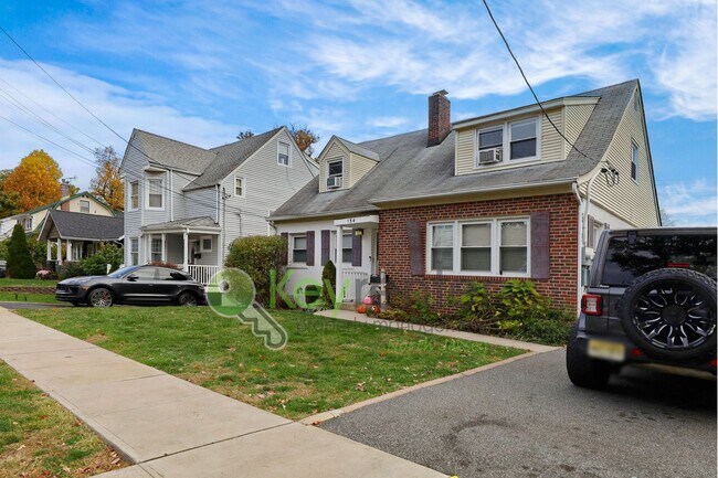 Building Photo - Spacious 1-Bedroom Apartment with Large Living & Dining Areas – Prime Hackensack Location