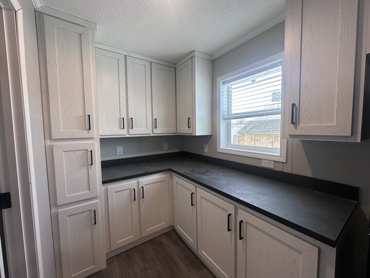 Building Photo - 29638 Danbury Ct