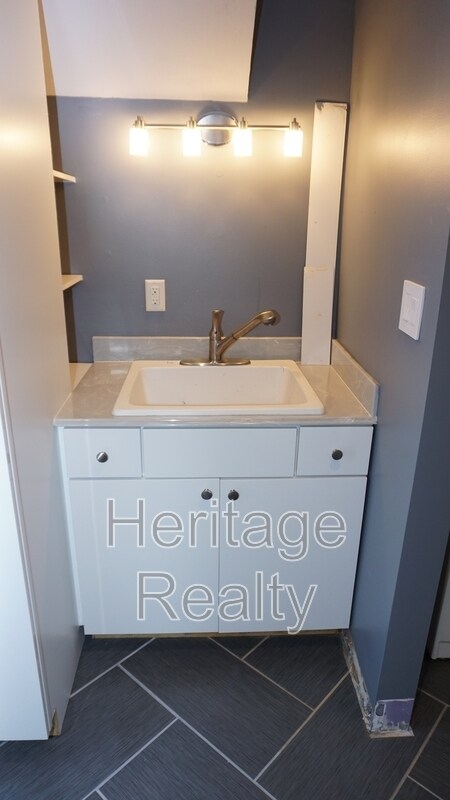 Building Photo - 529 Bardon Rd NW