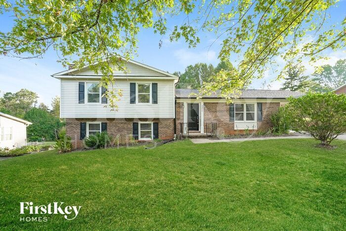 Primary Photo - 2350 Woodgreen Rd