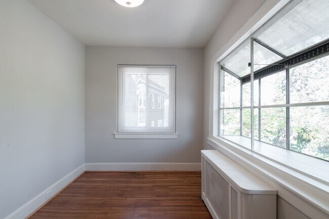 Building Photo - Metropolitan Narberth Station