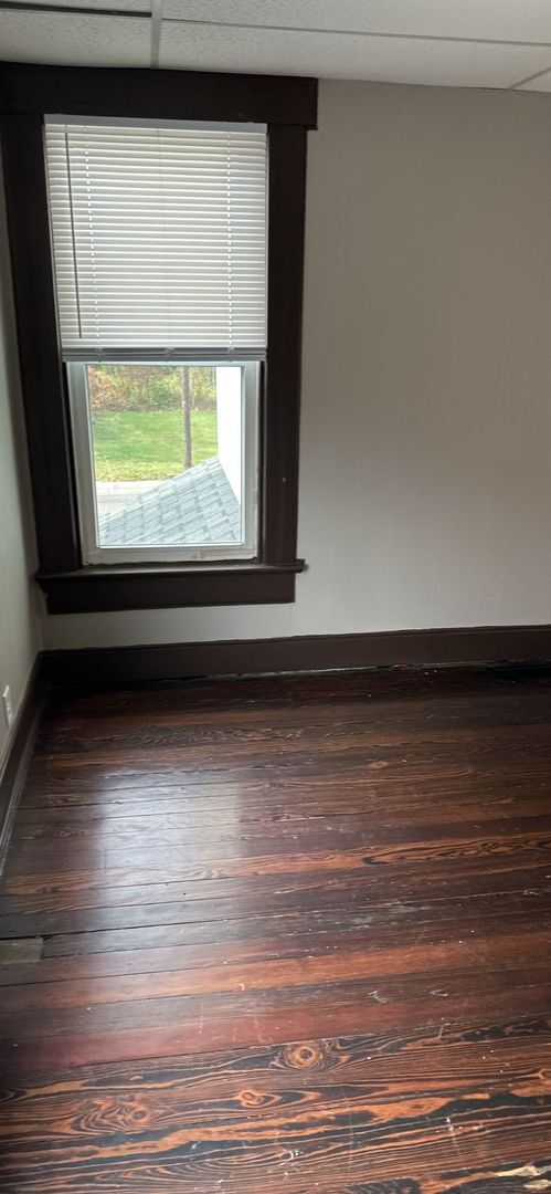 Building Photo - **Deposit Special $500** 526 Brandt 3BR/1B...