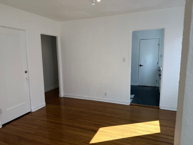 Building Photo - 8714 Rangely Ave