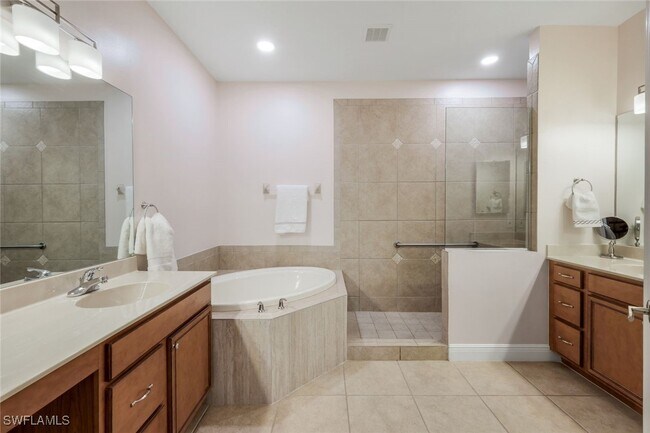 Building Photo - 12858 Carrington Cir