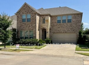 Building Photo - 2016 Remington Dr