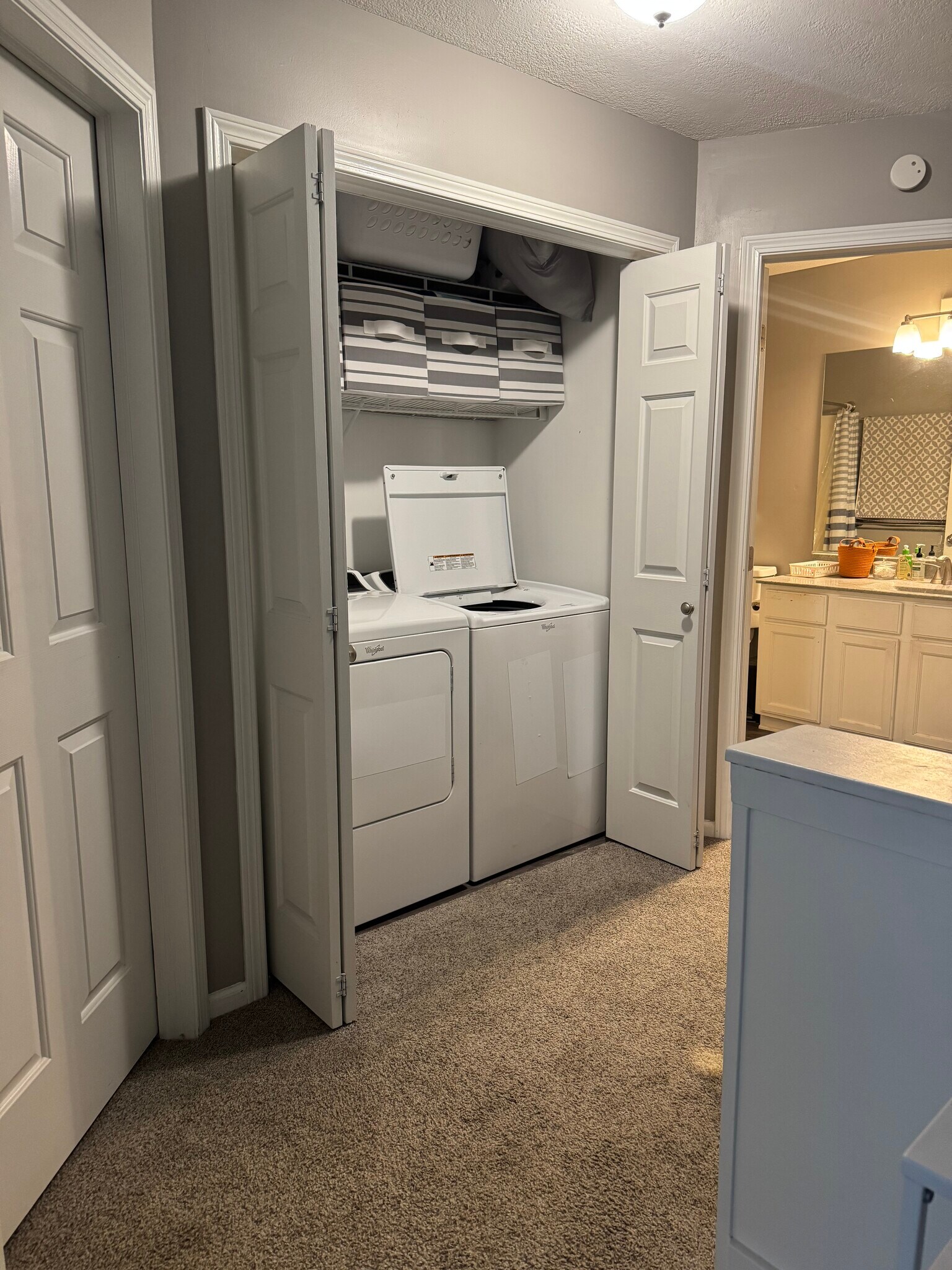 Washer dryer - 4430 104th St