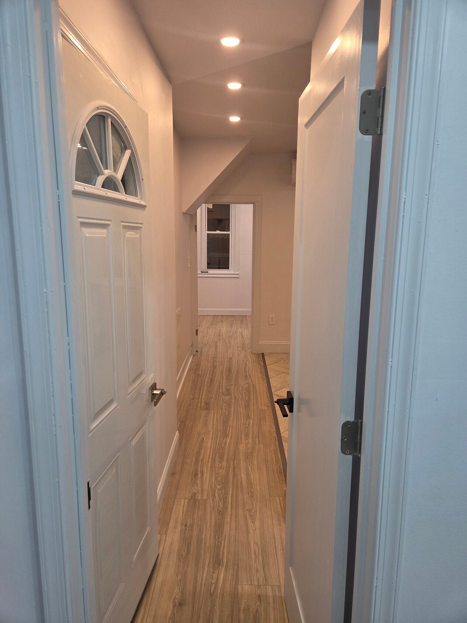 Building Photo - 3408 Goodman St