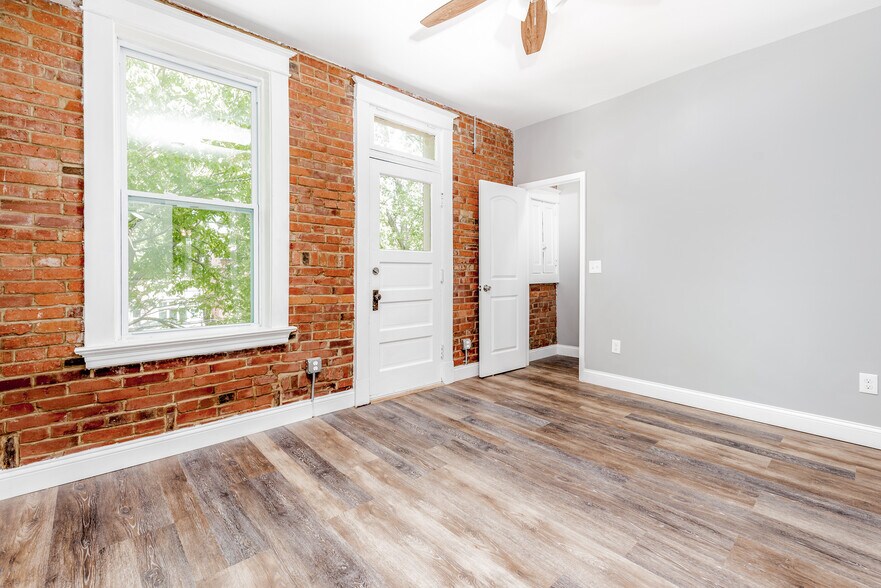 Building Photo - 3909 Wyoming St