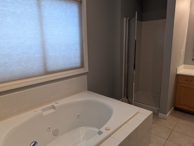 Building Photo - 285 America Blvd