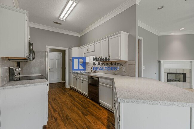 Building Photo - 3 Bed/2 Bath Home in Pearl