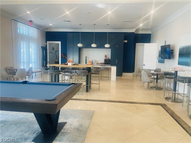 Building Photo - 7065 Venice Way