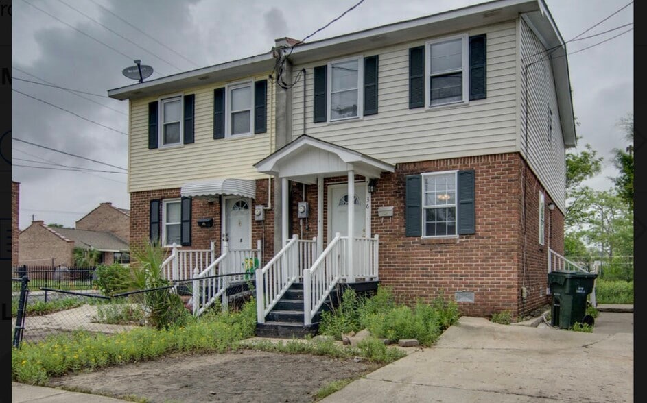 View of house/ left side only - 36 Drake St